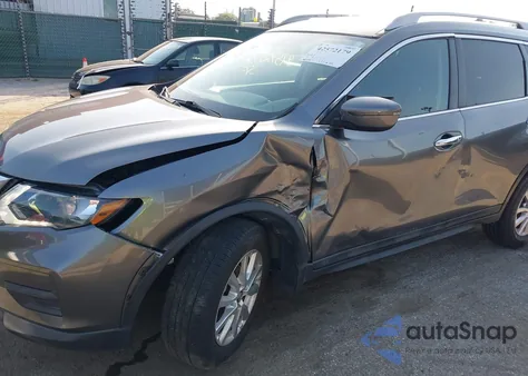 2017 Nissan Rogue Sv z USA, uszkodzony, nr VIN 5N1AT2MV2HC893047